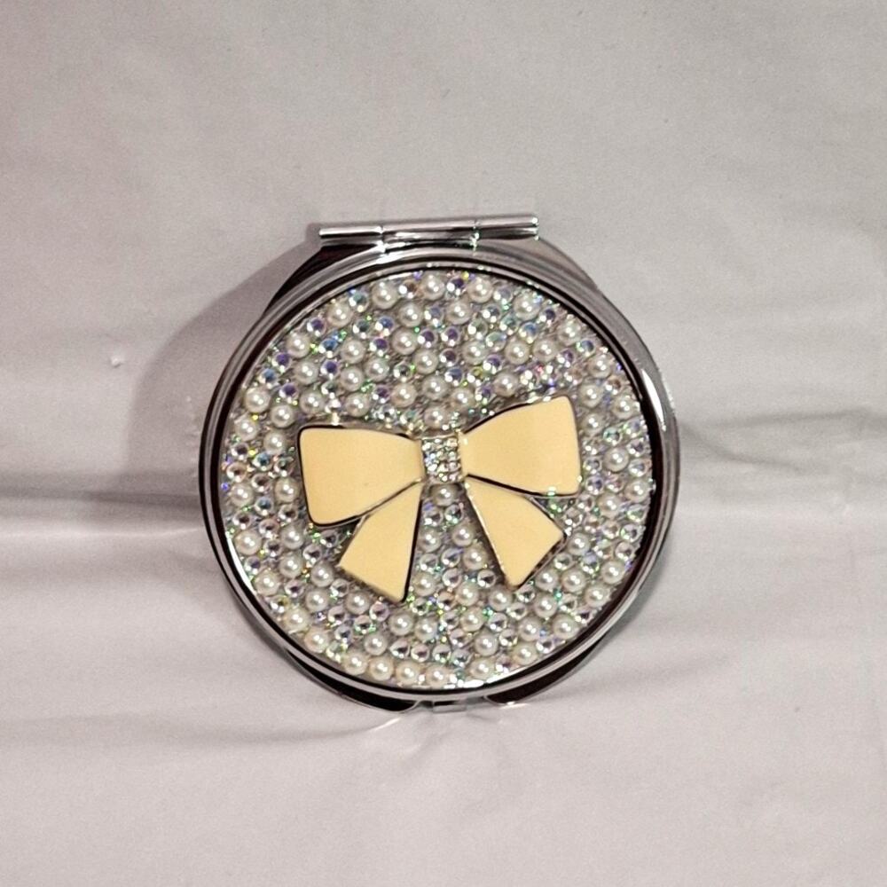 Pearl Cream Bow Compact Mirror – Silver Round Travel Makeup Mirror